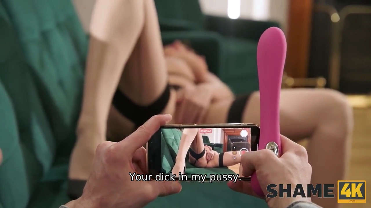 Blonde pornstar Charlie Dean's humiliating auto erotica journey porn video